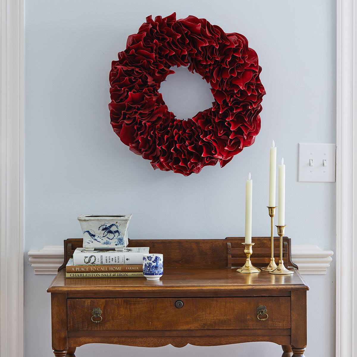 Red Lacquer Wreath