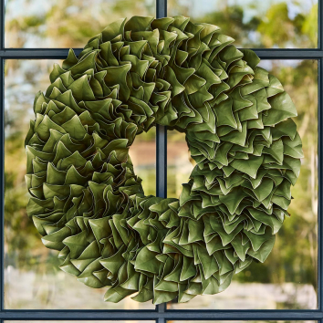 Emerald Petal Lacquer Wreath