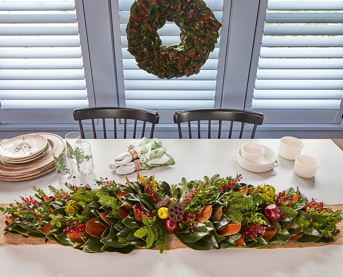Colonial Trimmings Centerpiece