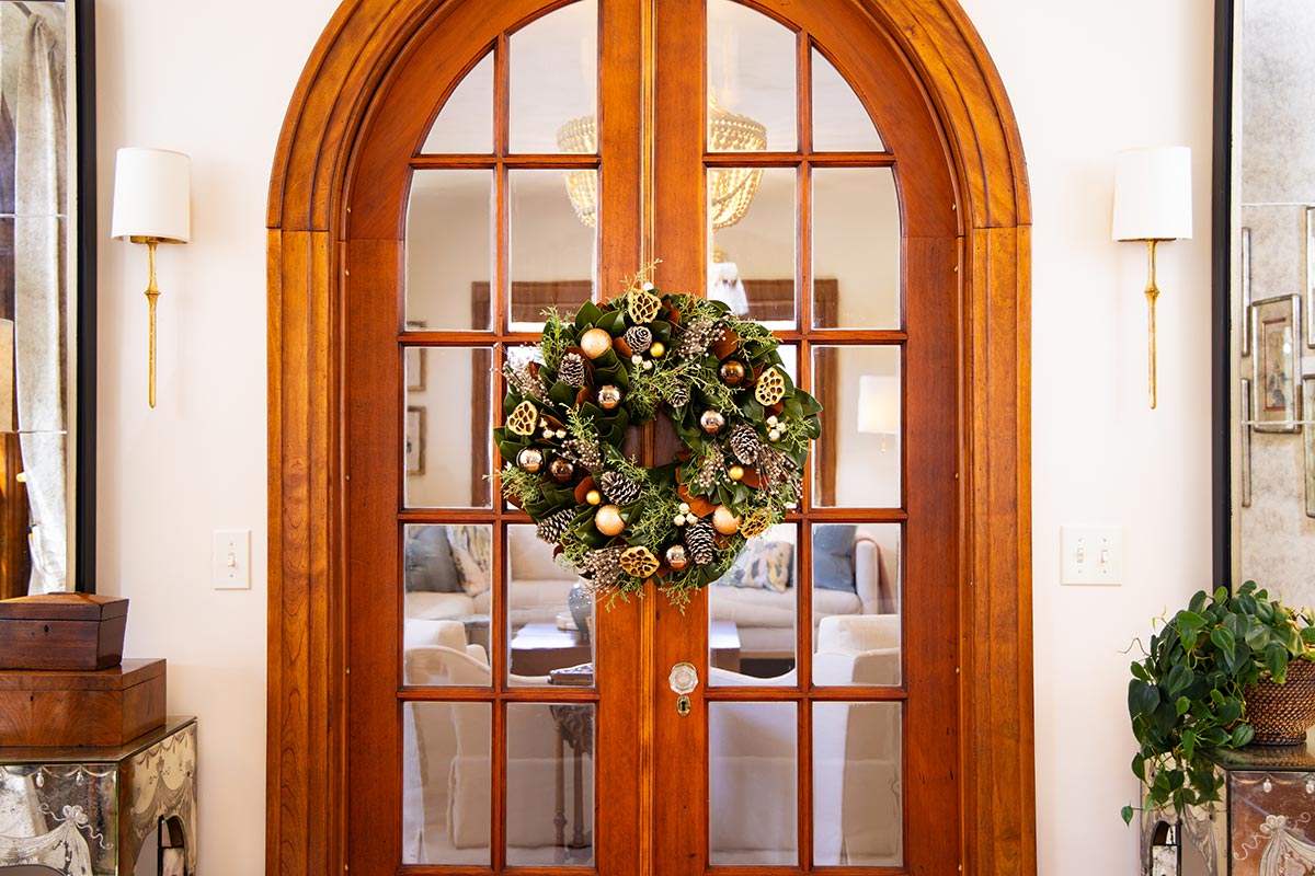 Gleaming Greetings Wreath
