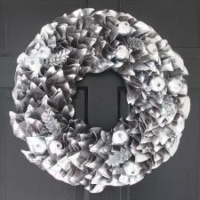 Platinum Brilliance Lacquer Wreath